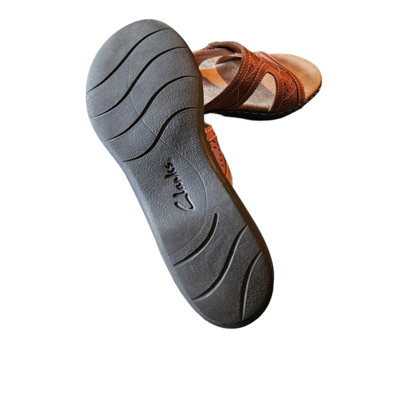 Clarks Womens Brown 15260 Leather Comfort Flat Slip On Sandals Size 7.5M - Picture 7 of 8